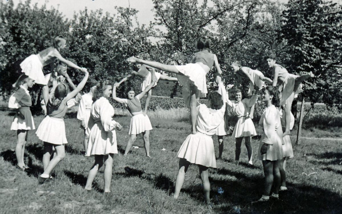 Damenriege beim Sportfest, 1950