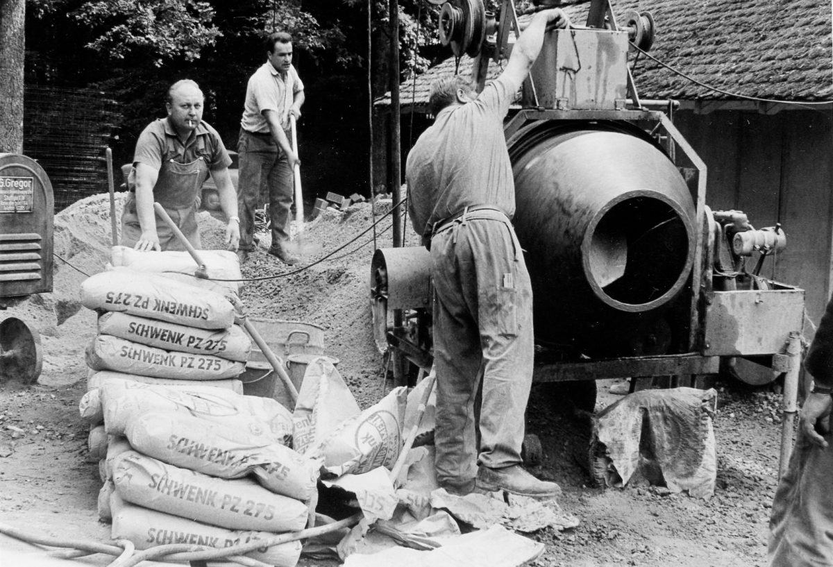 Bauarbeiten – Fundament der Gemeindehalle, 1966
